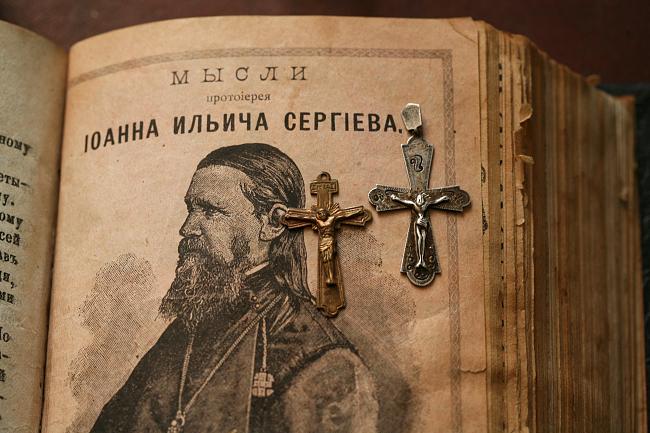 Медный и серебряный нательные кресты малоимущих людей (19-й век)