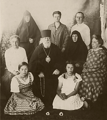 В гостях у деда-митрополита Серафима (Чичагова) в Шуе. 1928 год