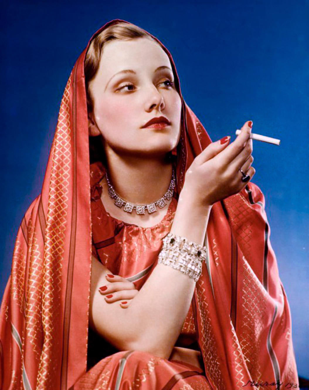Снимок фотографа Николаса Мурая для рекламной кампании Lucky Strike, 1936 год. Public Domain