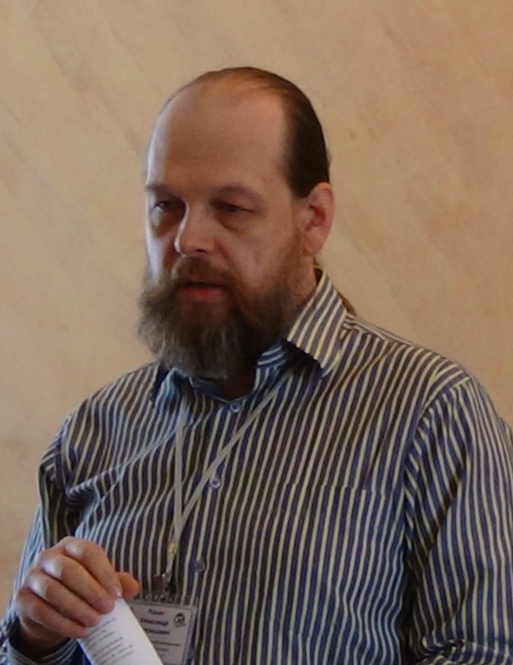 Выступление Александра Ракина, главного редактора информационных программ радиоканала "Томский Благовест" на круглом столе "Человек и семья: понимание, созидание, спасение" 20 мая 2016 года.