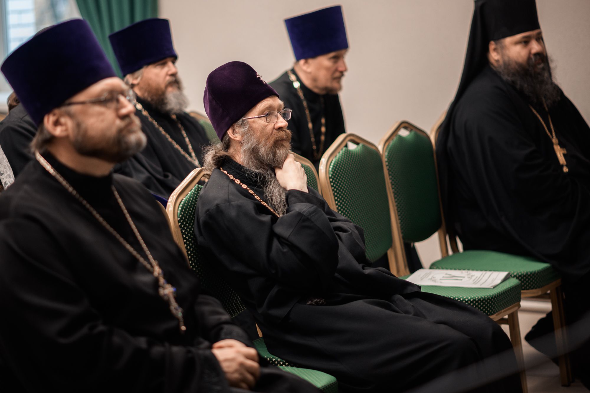 Участники заседания первого заседания Клуба ревнителей памяти святителя Макария Невского (Томск) 02 ноября 2023 года