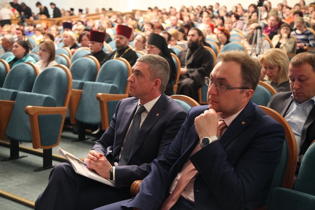 Пленарное заседание XXVII Дней славянской письменности и культуры памяти святых первоучителей Кирилла и Мефодия 16 мая 2017 года в Томске. Фото - протоиерей Дионисий Землянов