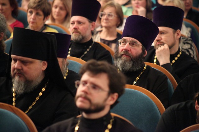 Пленарное заседание XXVII Дней славянской письменности и культуры памяти святых первоучителей Кирилла и Мефодия 16 мая 2017 года в Томске. Фото - протоиерей Дионисий Землянов