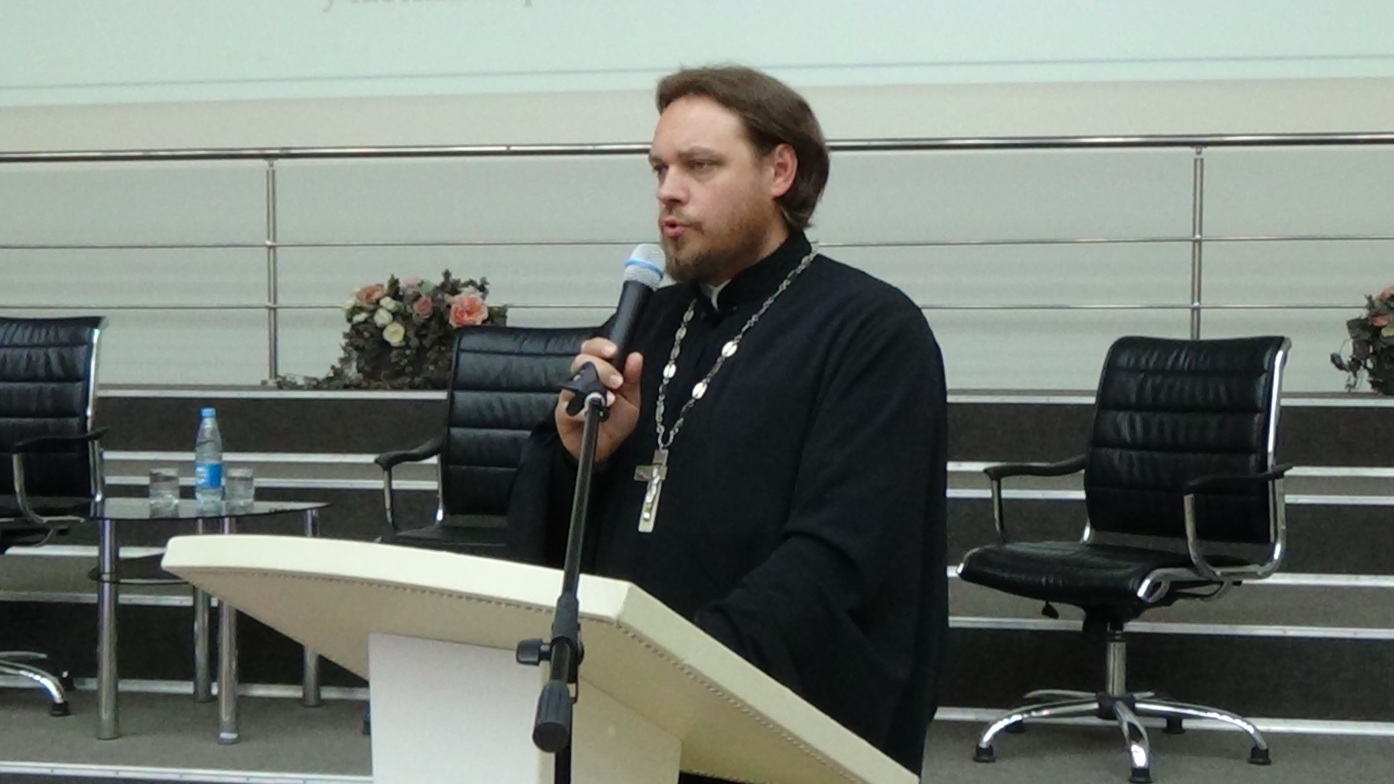 Выступление иерея Андрея Степанова, куратора Патриаршей выставки "Радость слова" на Пленарном заседании IX Ежегодной региональной научно-практического конференции "Комплексный учебный курс Основы религиозных культур и светской этики: теория и практика" 14 мая 2019 года.