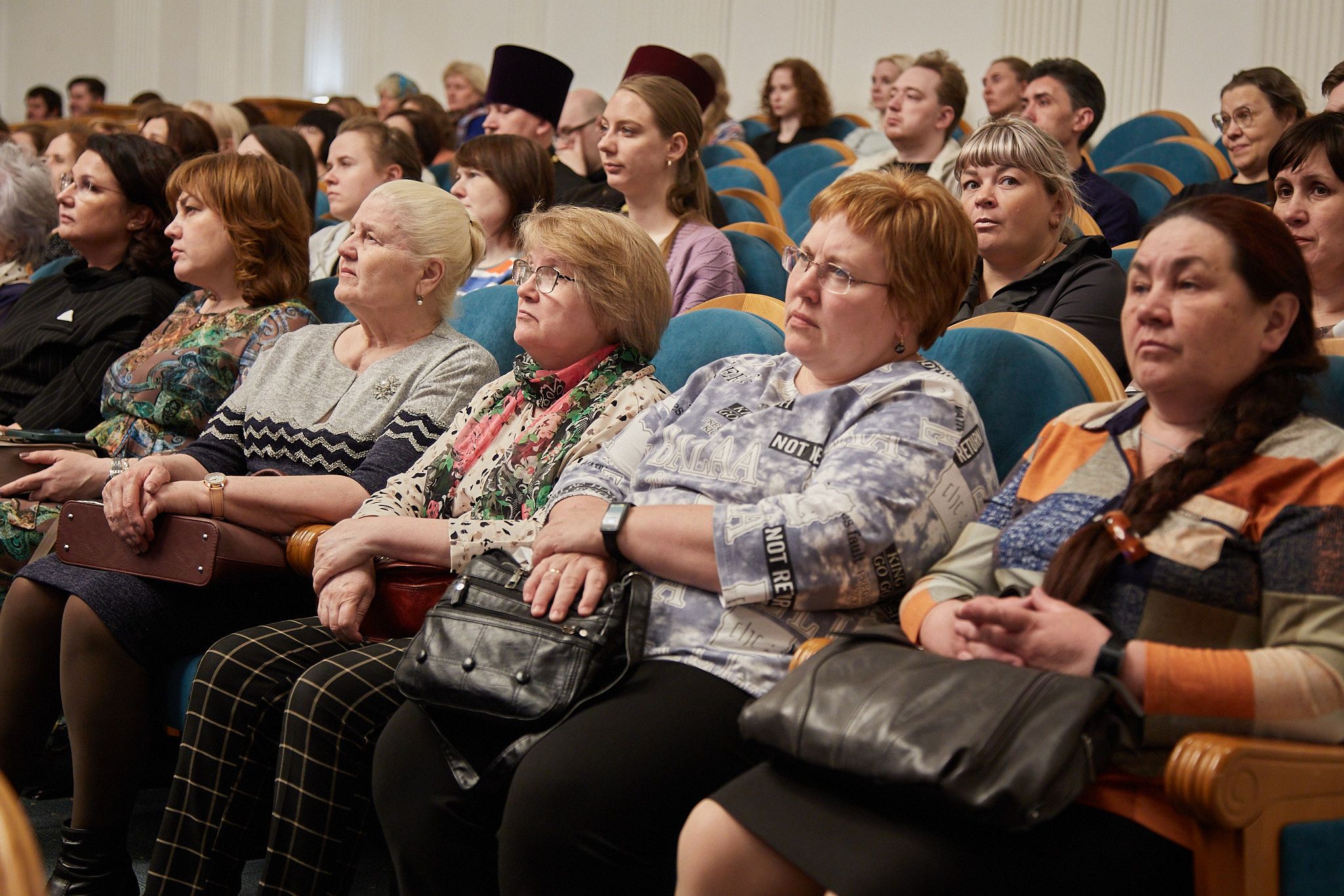 Участники пленарного заседания XXXIII Дней славянской письменности и культуры памяти святых первоучителей Кирилла и Мефодия 16 мая 2023 года в Томске