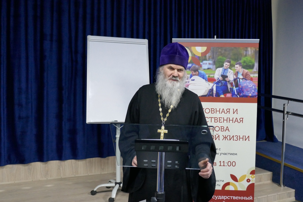 Выступление протоиерея Николая Абрамова, руководителя Отдела по социальному служению и благотворительности Томской епархии
