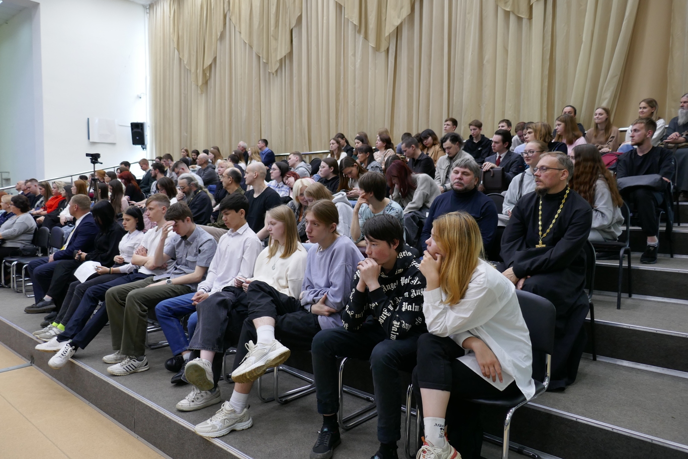 Выступление предпринимателя и общественного деятеля Константина Малофеева в рамках XXXIV Духовно-исторических чтений памяти святых равноапостольных Кирилла и Мефодия 22 мая 2024 года. Томск.