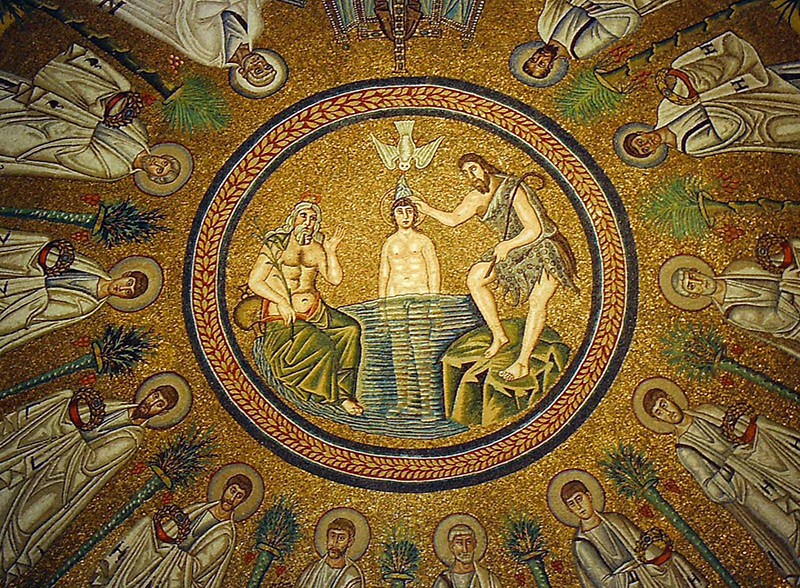 Крещение Господне. Мозаика купола арианского баптистерия в Равенне, 493-526 годы