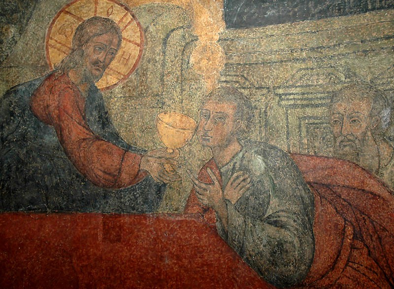 Великий Четверг. Причащение апостолов. Фреска в соборе Сретения Владимирской иконы Божией Матери. Сретенский монастырь, Москва
