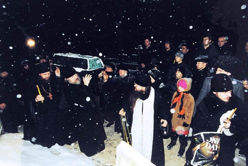 1 мая 1998 года, по благословению Патриарха Алексия II, честные останки старицы были перенесены в Покровский ставропигиальный женский монастырь на Таганской улице