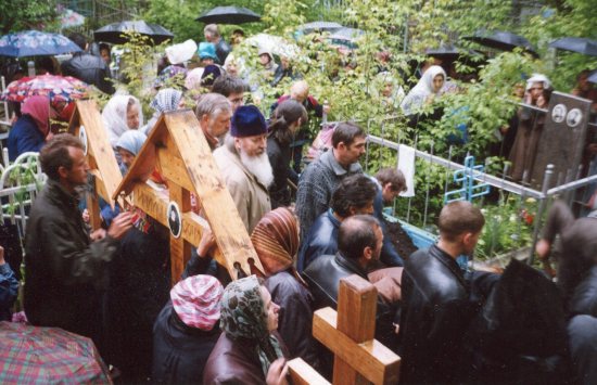 Открытие мощей преподобного Моисея Уфимского (2002). Фото - Максим Степаненко