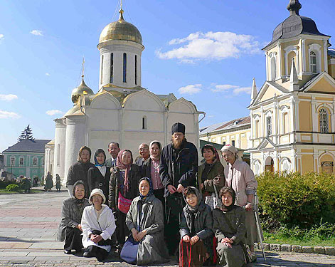Японские паломники в Троице-Сергиевой лавре