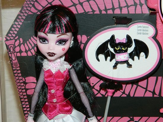 ""   "Monster high"