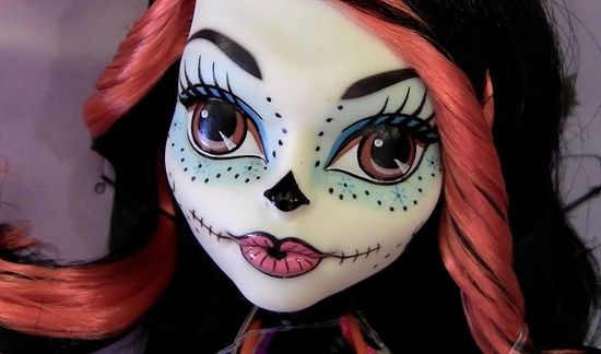 ""   "Monster high"