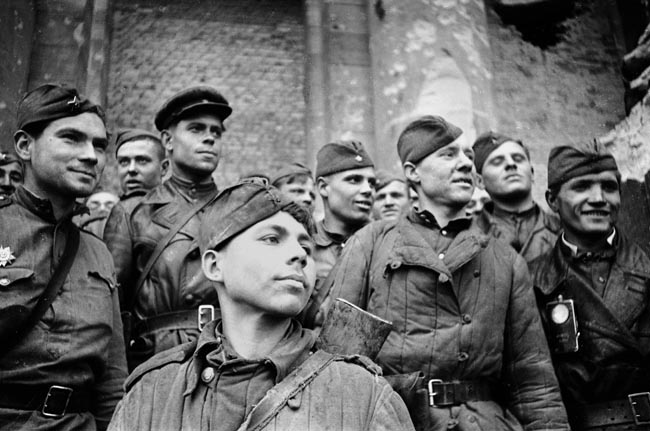 Солдаты, штурмовавшие Рейхстаг. Взвод разведки 674 стрелкового полка 150-й стрелковой Идрицкой дивизии