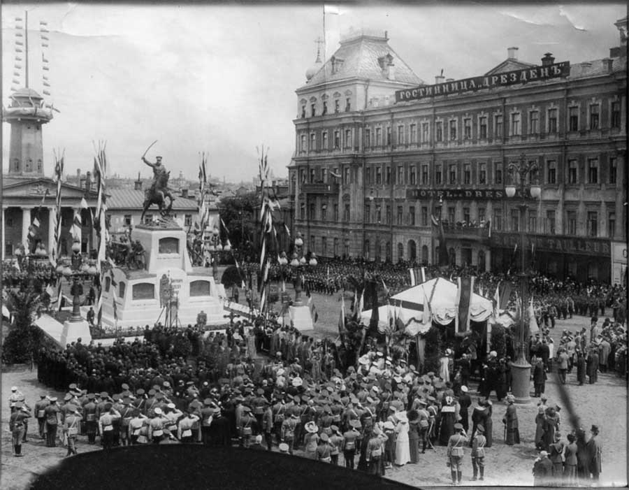 Памятник генералу Скобелеву в Москве