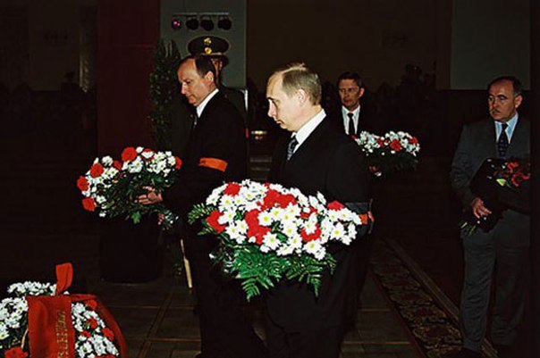 Владимир Путин и Николай Патрушев на похоронах Г. А. Угрюмова. Фото: kremlin.ru