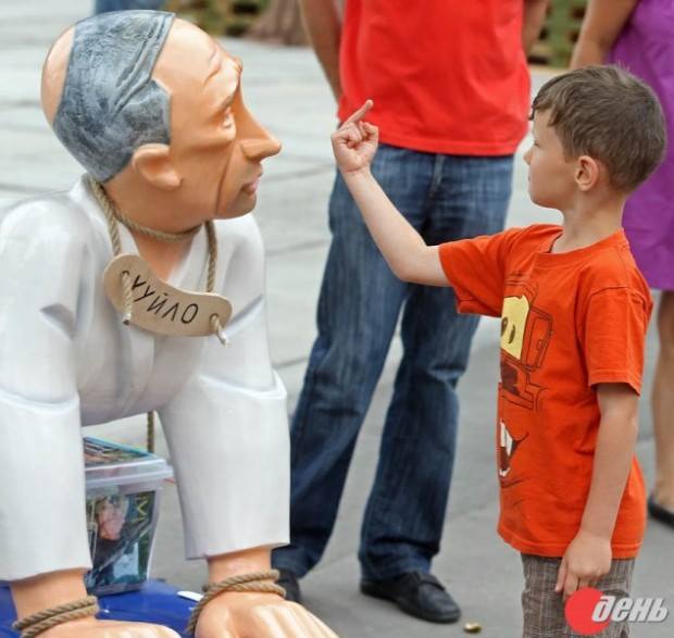 Самое печальное, что должны сгинуть и эти дети, "воспитанные" взрослыми, лишенными ума и благочестия. А ведь это дети, выросшие типа в христианской стране
