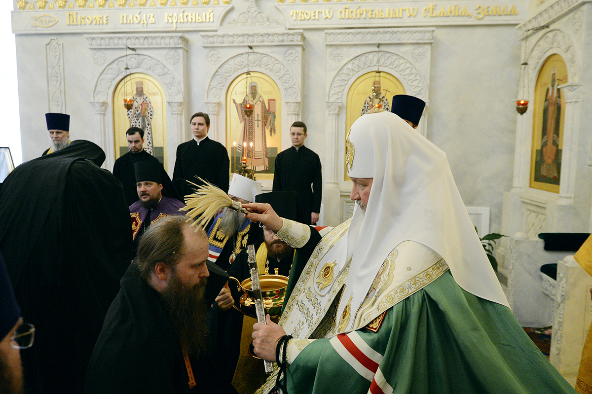 15 марта 2013 года в храме Всех святых, в земле Российской просиявших, Патриаршей и Синодальной резиденции в Даниловом монастыре Святейший Патриарх Московский и всея Руси Кирилл возглавил чин наречения архимандрита Силуана (Вьюрова) во епископа Колпашевского и Стрежевского.