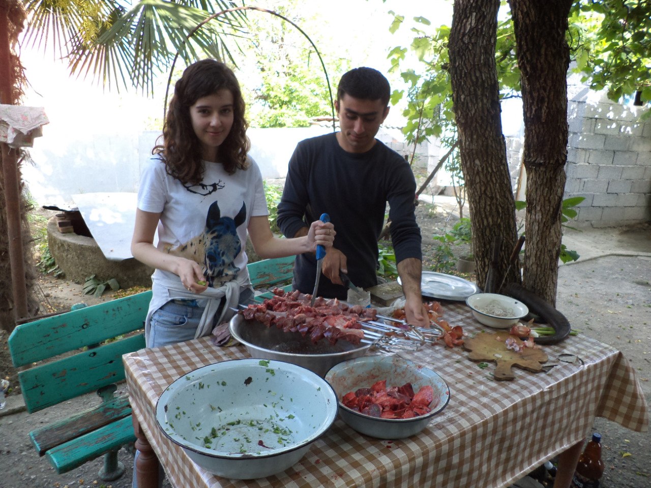 Марлена Буркина и шашлык