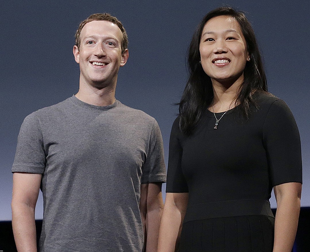 Жена основателя "Фейсбука" Марка Цукерберга – врач-педиатр, свободно говорит на трех языках