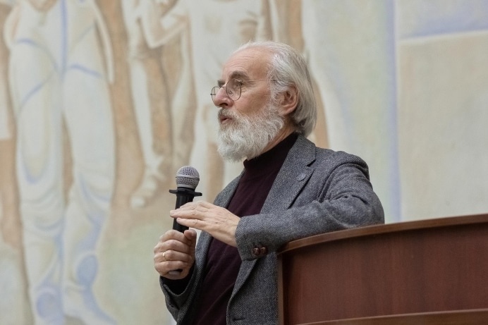 Александр Дворкин