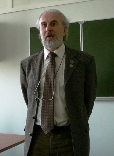 Профессор Александр Леонидович Дворкин на лекции студентам философского факультета Томского государственного университета "Тоталитарные секты и сектантские методы контролирования сознания"