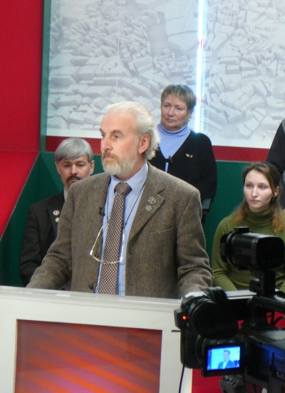 Профессор Александр Леонидович Дворкин на ток-шоу "Естественный отбор" - телекомпания "Восьмой день", ведущий Марк Минин
