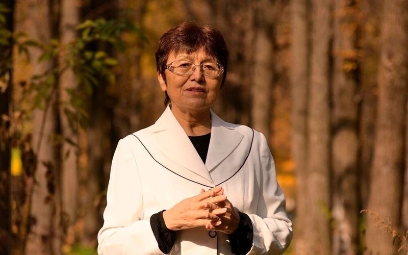 Анна Құдиярова.