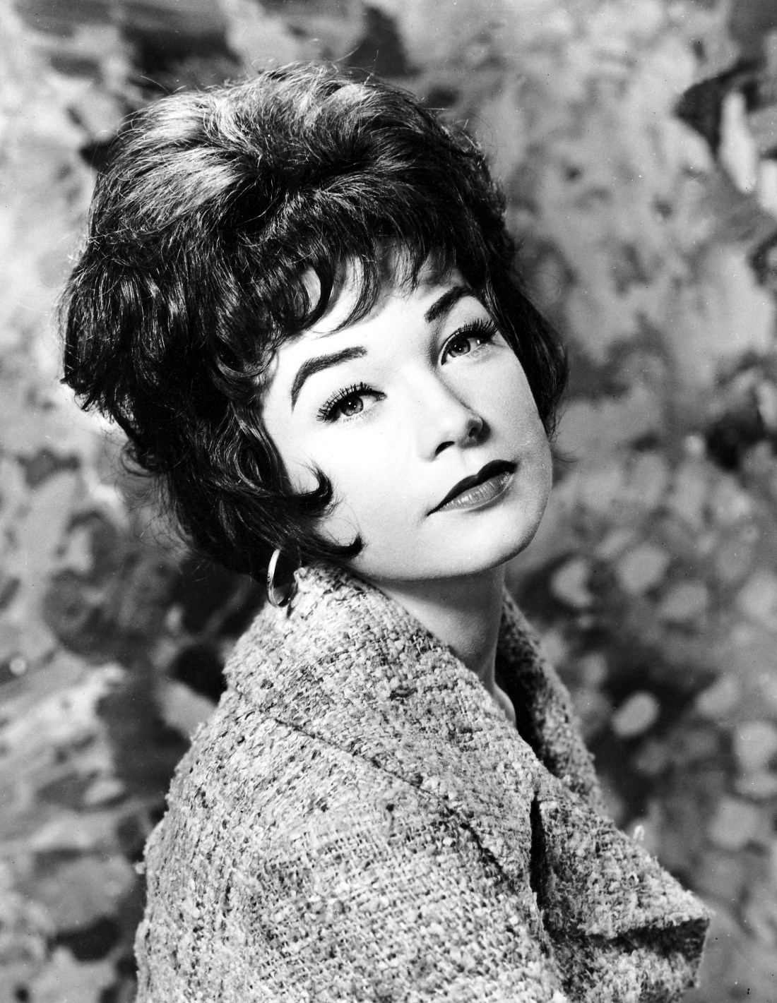    (Shirley acLaine