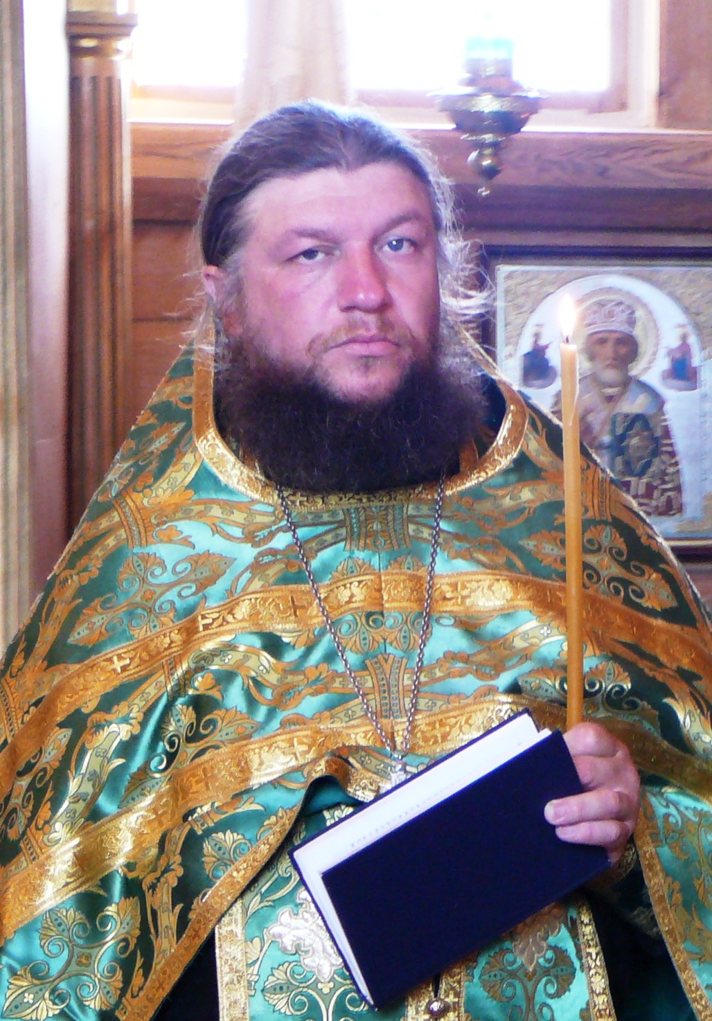 Иерей Сергий Мезенцев, настоятель храма преподобного Серафима Саровского п. Новый Васюган