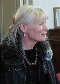 Олеся Николаева, писательница