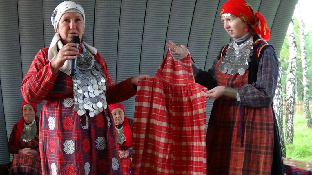 Томский этнофорум. Женский костюм южных удмуртов
