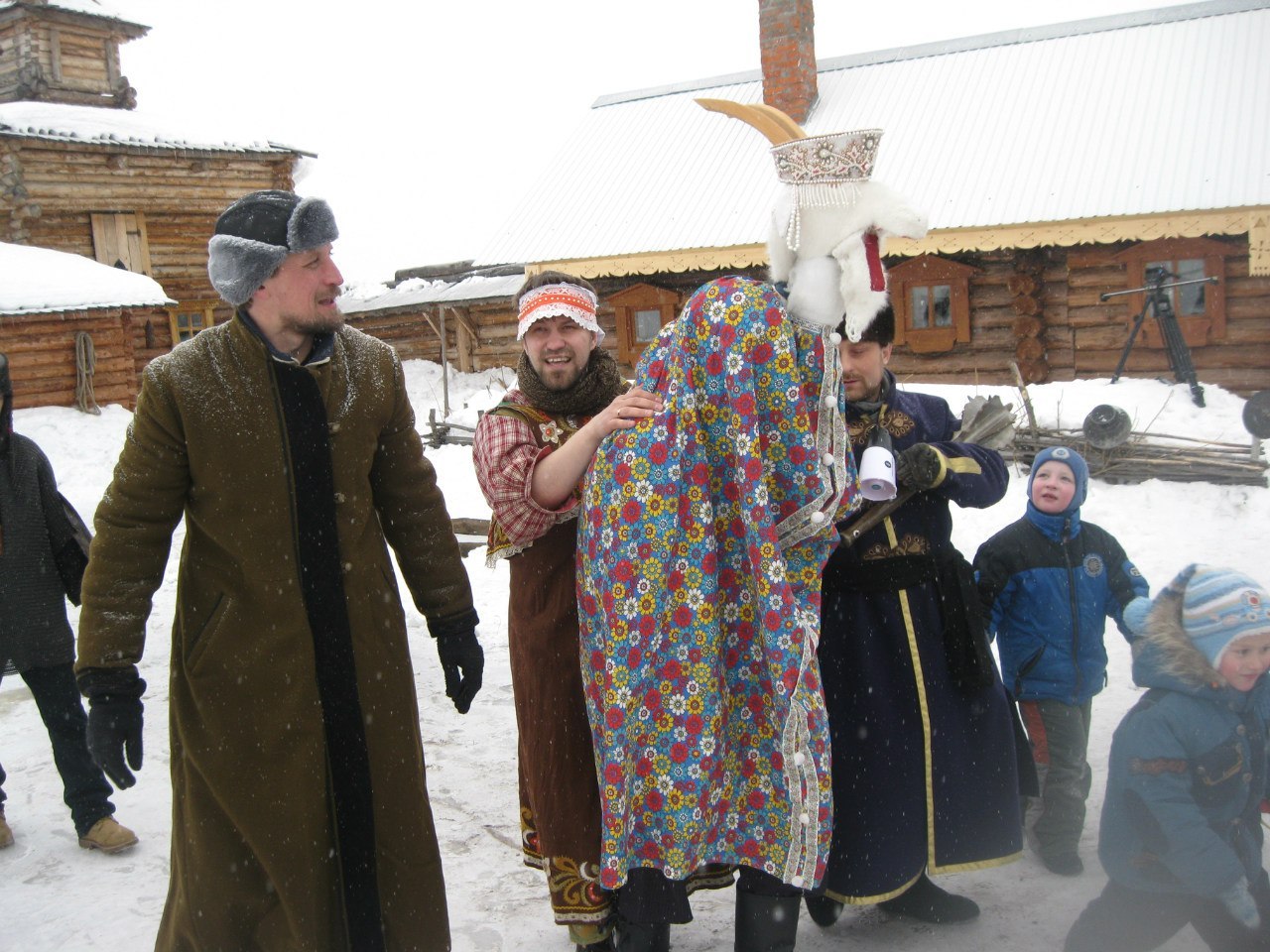 "Васильев вечер": Масленица в Семилужках