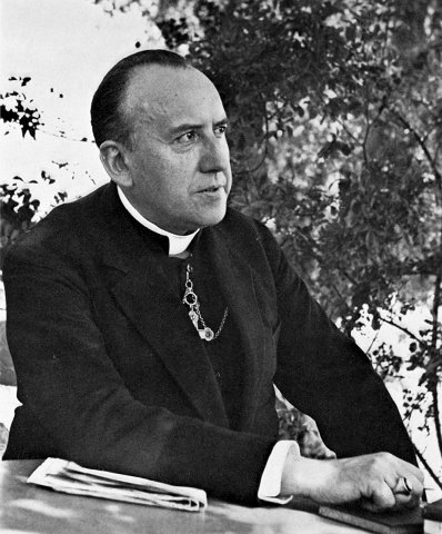 Римо-католический священник Л. Винарт