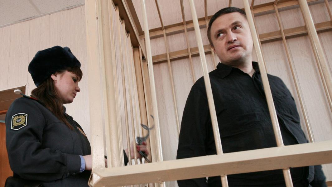 Основатель религиозной секты "Ашрам Шамбала"Константин Руднев во время оглашения приговора в Новосибирском районном суде, 2013 год 