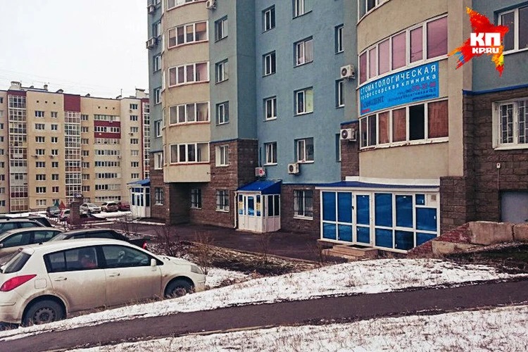 Сектанты и не думают прятаться. Их явочная квартира - прямо посреди города: заходи, кто хочешь