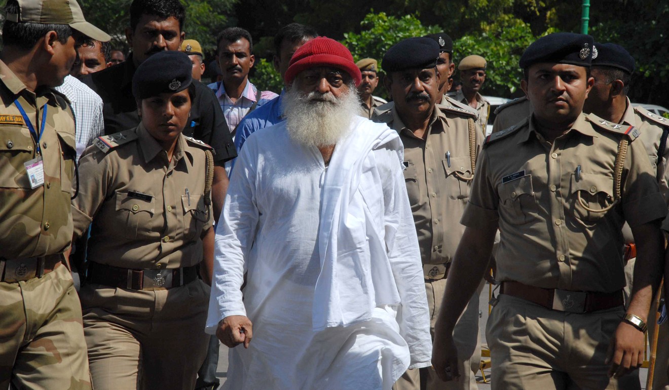 В Индии 77-летний гуру Асарама Бапу получил пожизненное за изнасилование подростка