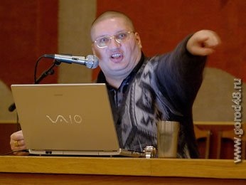 Кришнаитский вербовщик  и "доктор" Вячеслав Рузов