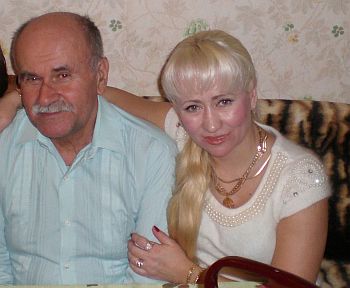Директору ЧП "Грант" Ирина Данильченко с отцом