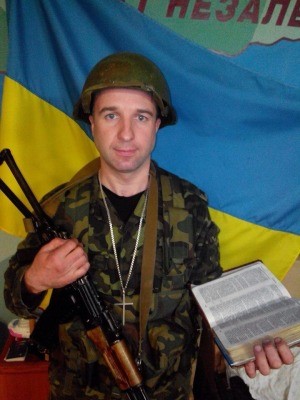 Так, в октябре 2014 года в интернете появилась информация о том, что пастор-пятидесятник Вячеслав Черный, лидер "Нового поколения" из поселка Петропавловка, стал добровольцем 25-й отдельной Днепропетровской воздушно-десантной бригады Вооружённых сил Украины. Там он делал селфи с автоматом, крестом и Библией на фоне украинского двуколора и благославлял украинских солдат и неофашистов на убийство мирных жителей Донбасса