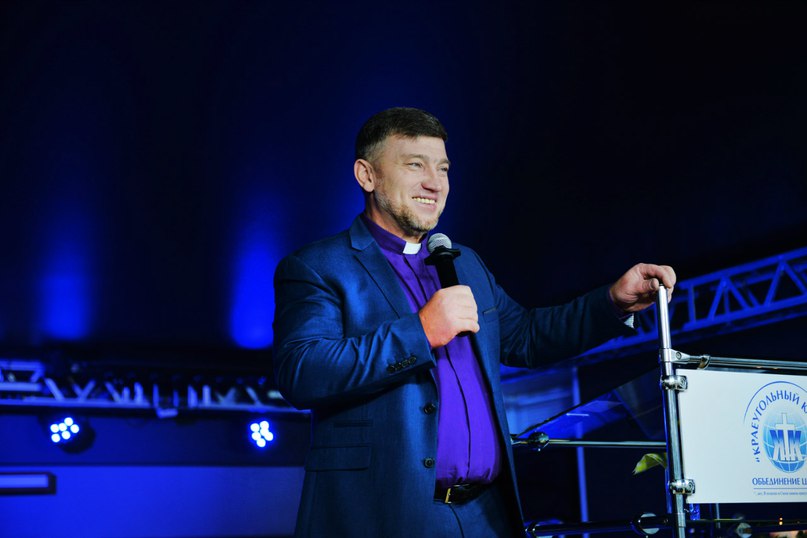Руководитель секты "Церковь Прославления" Олег Тихонов