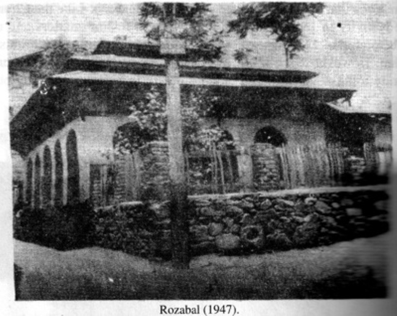 В 1899 году была опубликована книга Мирзы Гулама Ахмада, позднее переведенной на английский язык под названием "Иисус в Индии". В ней Ахмад повествует о том, как нашел на улице Хан Яр в Шринагаре могильный камень, на котором было написано, что здесь покоится пророк по имени Юз-Асаф. Ахмад сделал вывод, что это должна быть могила Иисуса