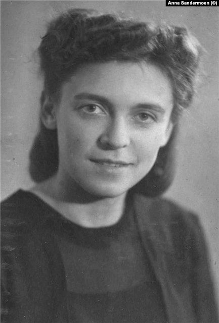 Бабушка Анны, Дина Михайловна Чедия