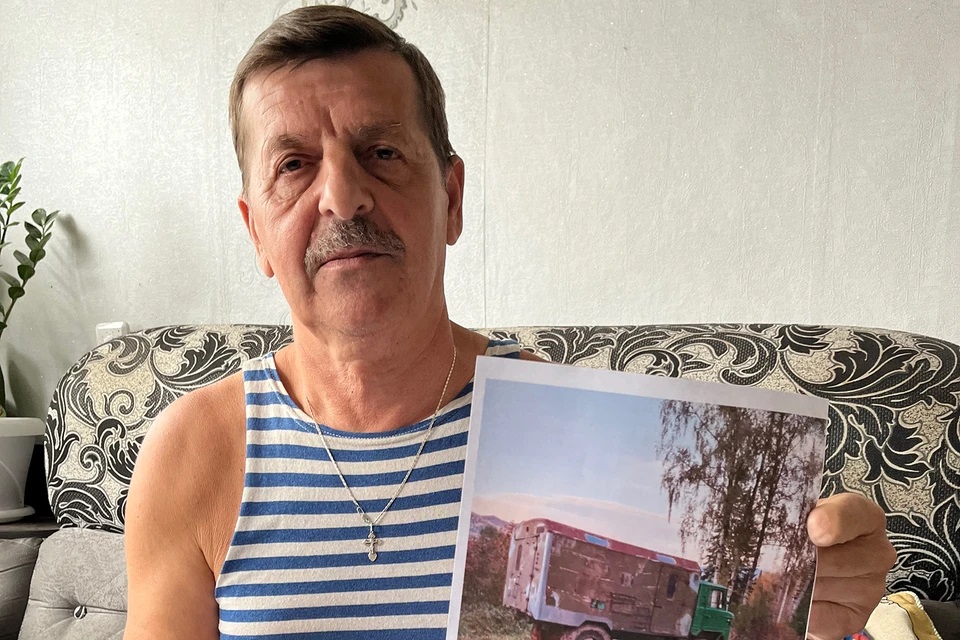 Иван Байков купил участок в Городе Солнца. Но его туда не пускают! То дорогу завалят, то поставят посреди пути грузовик