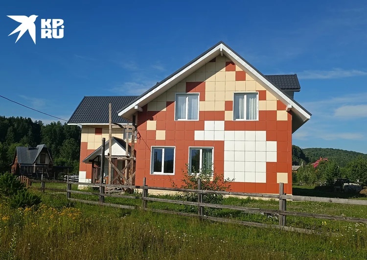 Общинная школа, по документам просто частный дом