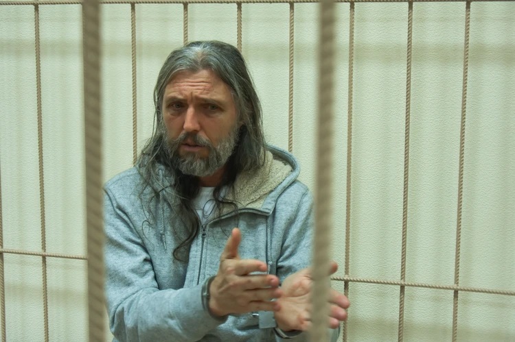 Глава секты Сергей Тороп, он же Виссарион, во время ареста в Центральном районном суде Новосибирска