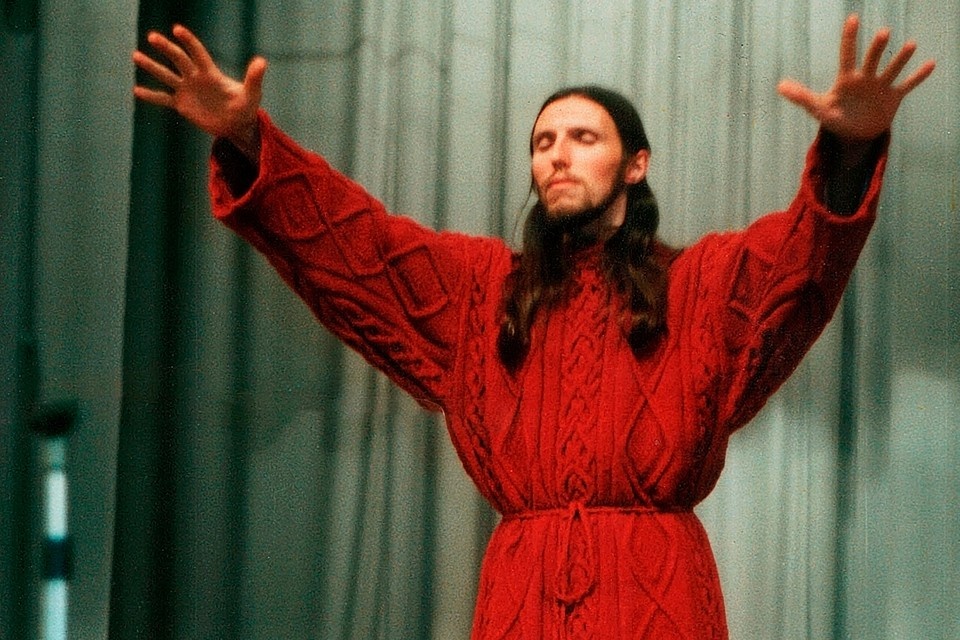 Молодой Виссарион ездил по городам и говорил проповеди слово в слово, как актер