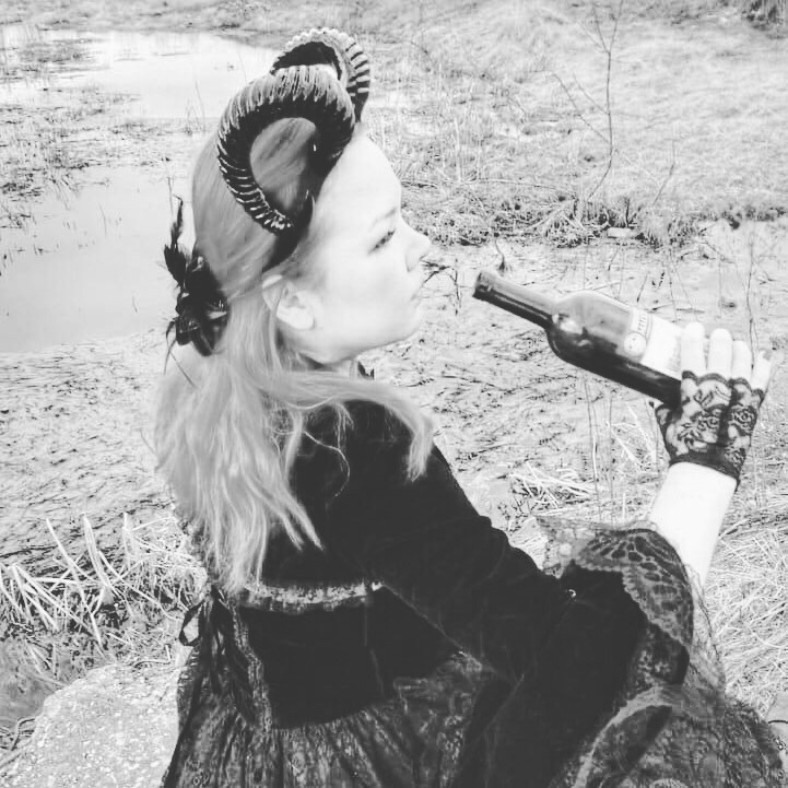  .     demoness     ! ,    ..