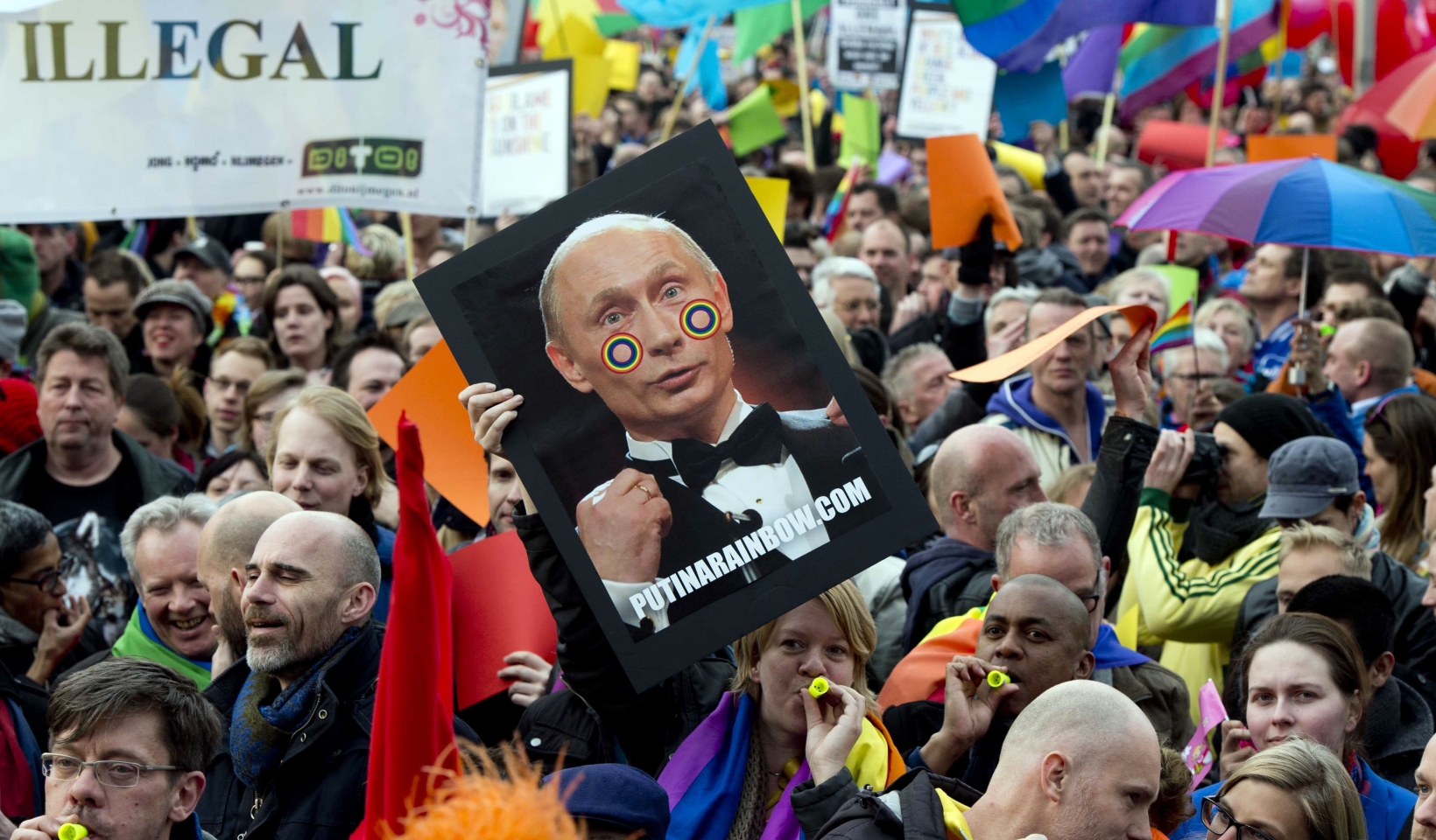 Голландские извращенцы против в Владимира Путина в апреле 2013 года